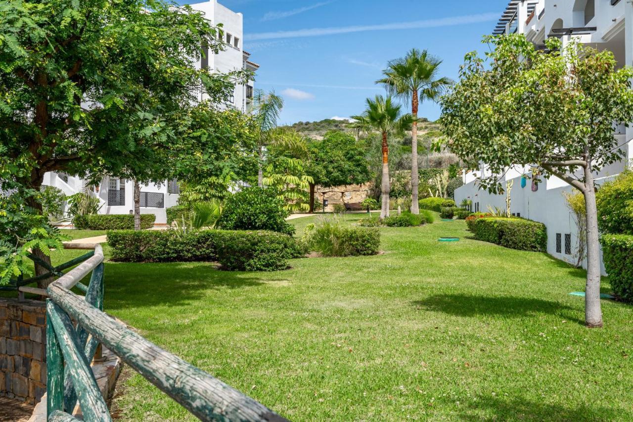 11 Modern Apt With Sea Views, Two Poolareas, Close To Parks & Beaches Manilva Apartamento Exterior foto